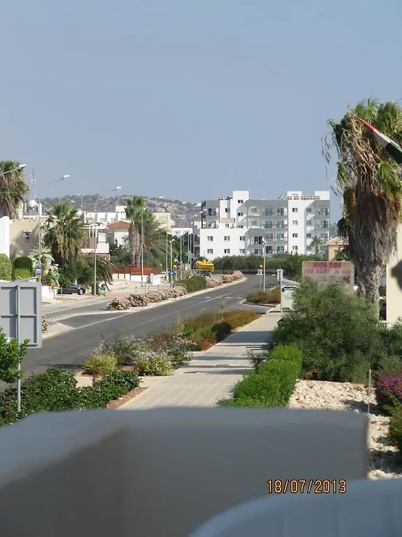 Sunny Holiday Apartments Protaras