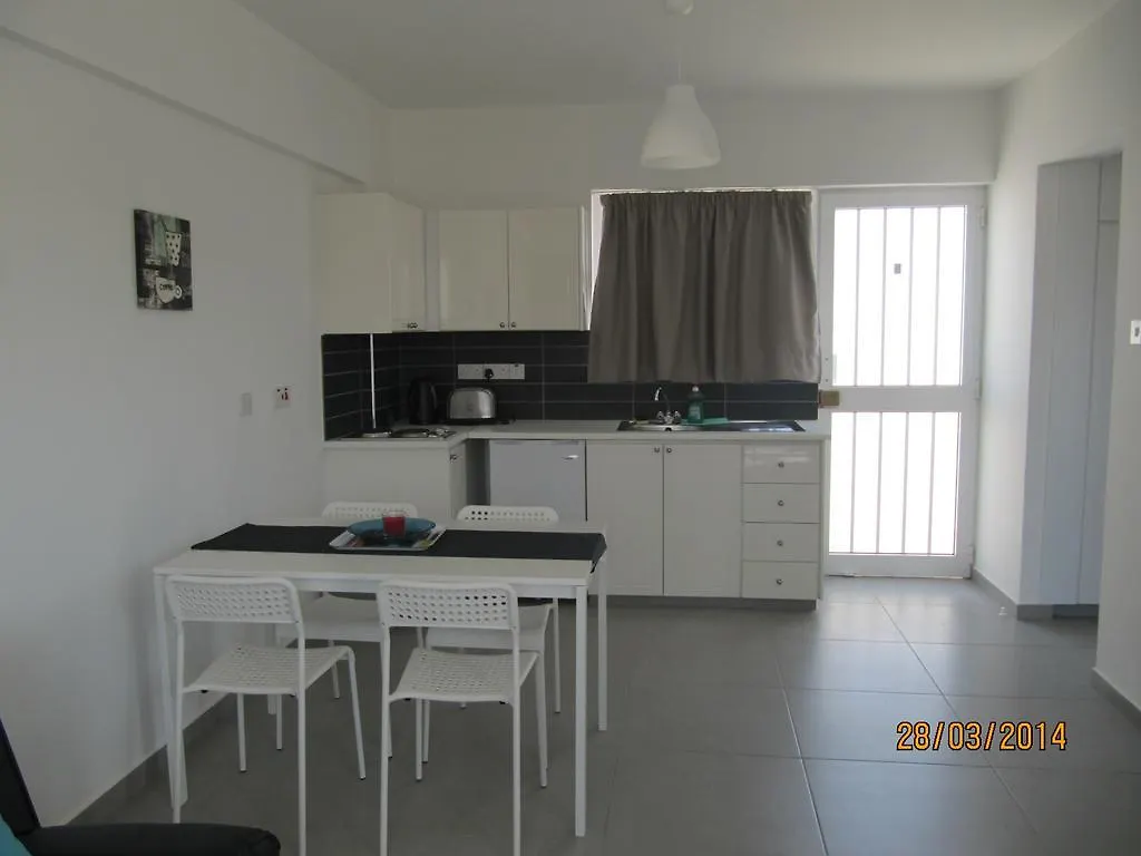 Sunny Holiday Apartments Protaras
