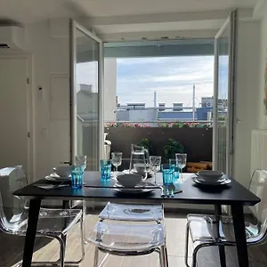 Dachgeschoss Fuer 4 Mit Terrasse Apartment Vienna