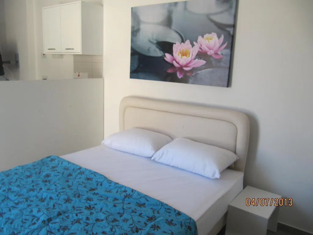Sunny Holiday Apartments Protaras