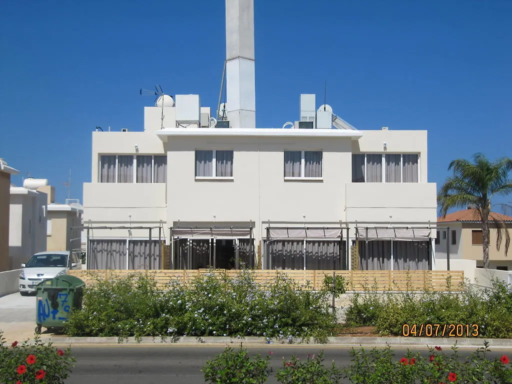 Sunny Holiday Apartments Protaras